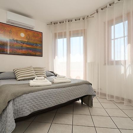 Apartament -Luminosa 5 Stars With Balcony- Wifi Netflix 15 Minutes From Duomo Mediolan Zewnętrze zdjęcie